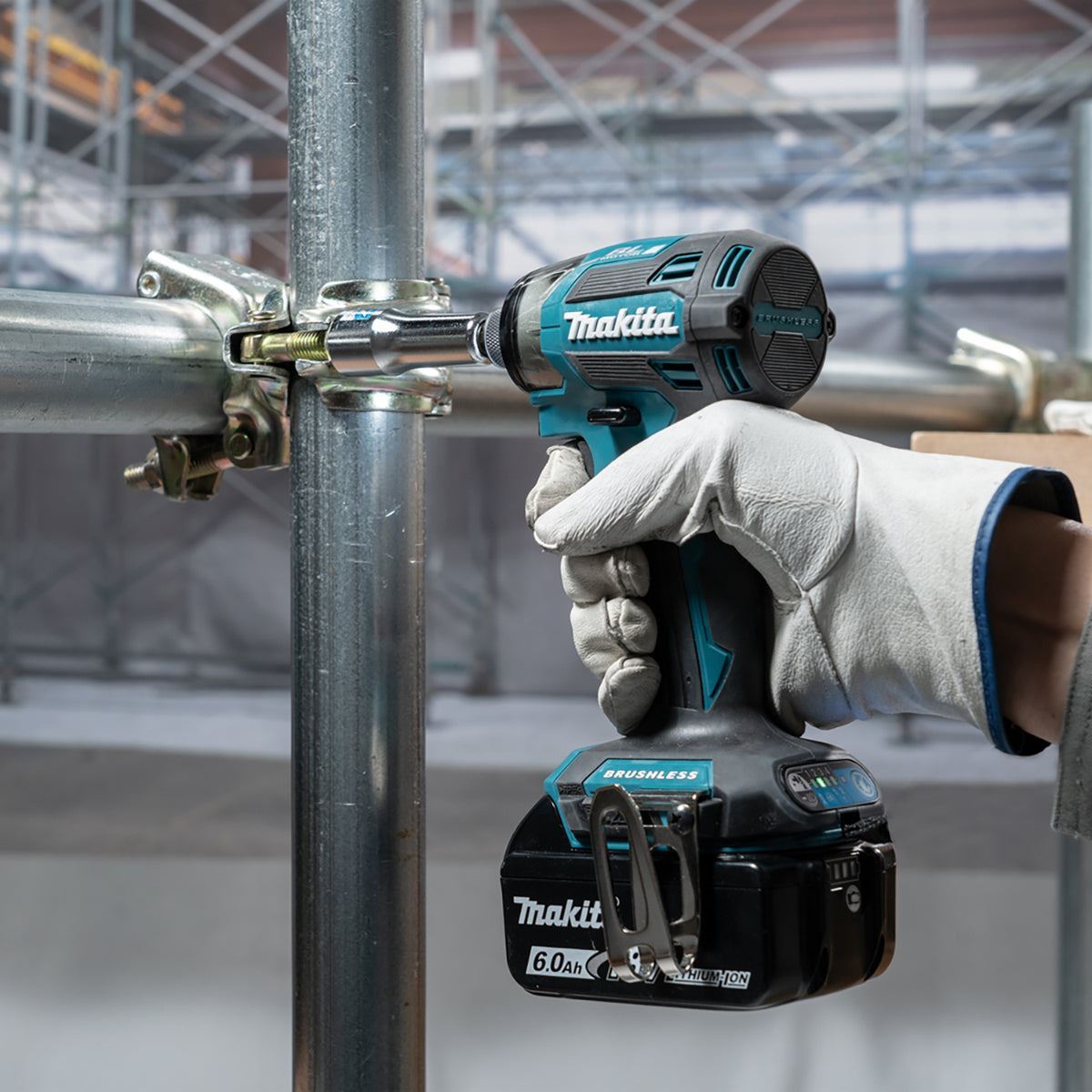 Makita DTD173Z 18V LXT Brushless Impact Driver With 1 x 5.0Ah Battery Charger & Bag