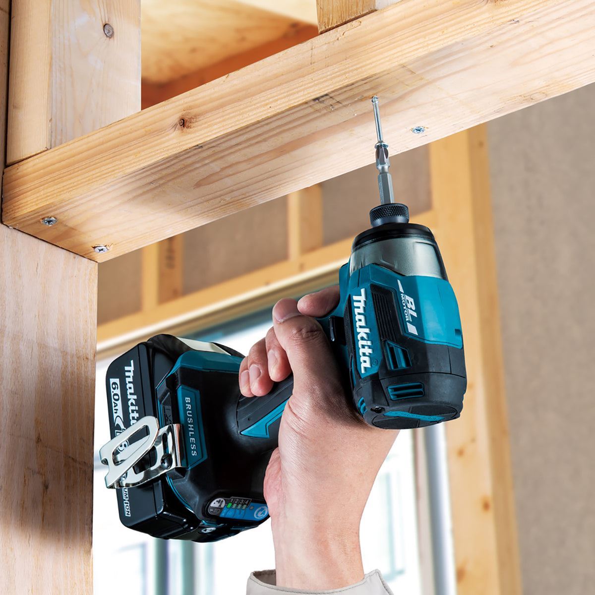 Makita DTD173Z 18V LXT Brushless Impact Driver With 1 x 5.0Ah Battery Charger & Bag